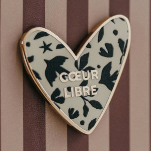 Pin's "Coeur Libre" Zakuw