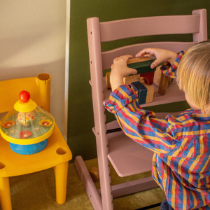 Chaise haute  enfant évolutif tripp trapp en bois "Mauve Bruyère" Stokke