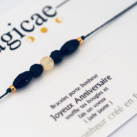 Bracelet porte-bonheur en pierres naturelles "JOYEUX ANNIVERSAIRE"