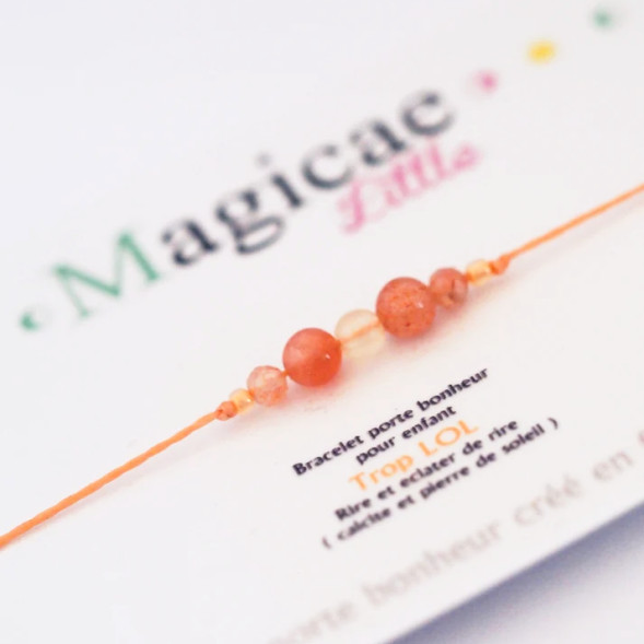 Bracelet porte-bonheur enfant en pierres naturelles "TROP LOL"