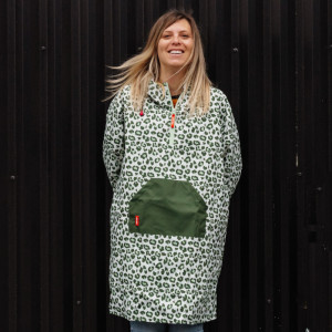 Poncho de pluie femme "Green Leopard" Hello Hossy