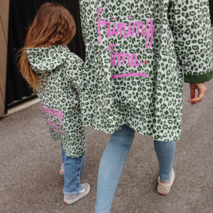 Poncho de pluie femme "Green Leopard" Hello Hossy