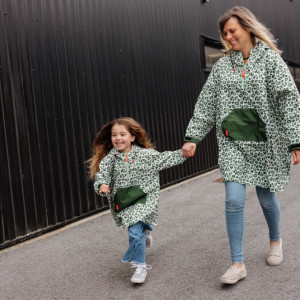 Poncho de pluie femme "Green Leopard" Hello Hossy