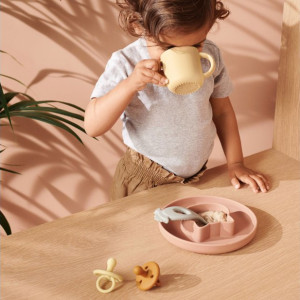 Tasse bébé d'apprentissage en silicone Gene "Lapin Dove Blue" Liewood