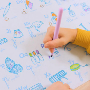 Set de table enfant à colorier en silicone "Abecedaire illustré" + Feutres Super Petit