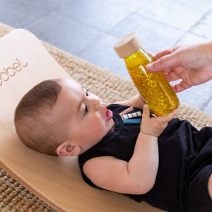 Bouteille sensorielle bébé Float "Curcuma" Petit Boum