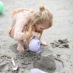 Arrosoir de plage en silicone recyclable "Violet" Scrunch