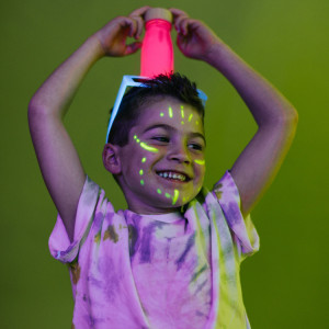Bouteille sensorielle bébé Float Phosphorescente "Rose fluo" Petit Boum